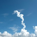 STS-120 (6) The shuttle is out of sight, but the smoke trail lingers for ages.