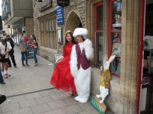 Alices Shop Oxford Red Queen White Rabbit